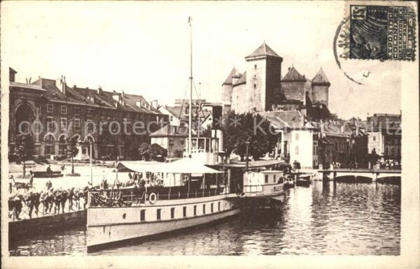 Dampfer Seitenrad Annecy Port et le Chateau