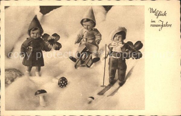 Puppe Doll Poupee Kinderspielzeug Skifahren Schlitten Kleeblatt Pilze Glü