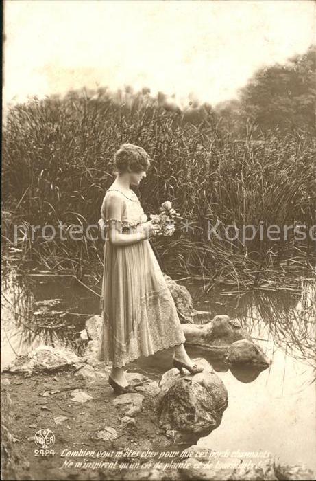 Foto AN Paris (Noyer) Nr. 2424 Frau Blumen Spruch