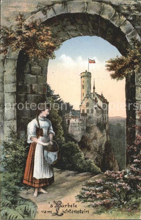 Lichtenstein Wuerttemberg Bärbele vorm Schloss Lichtenstein