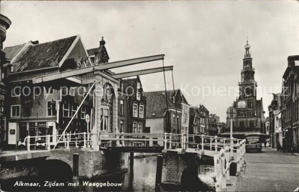 Alkmaar Zijdam met Waaggebouw Kanal Brücke
