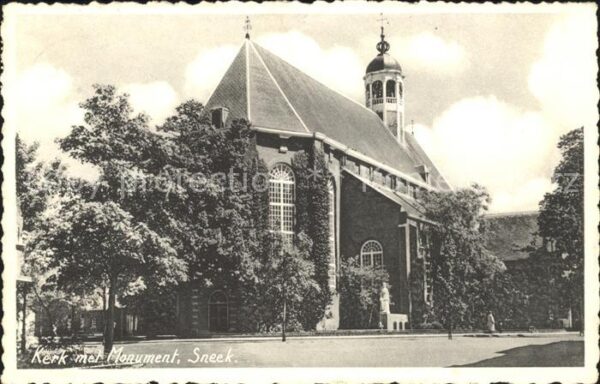 Sneek Kerk met Monument