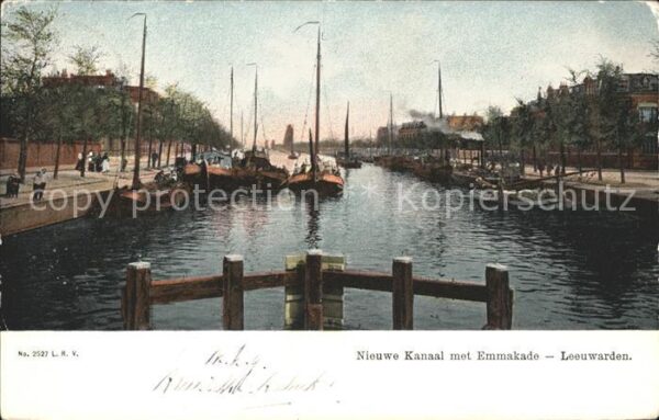 Leeuwarden Nieuwe Kanaal met Emmakade