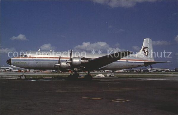 Flugzeuge Zivil Douglas DC-6A XA-RIK Maya Carga Interna