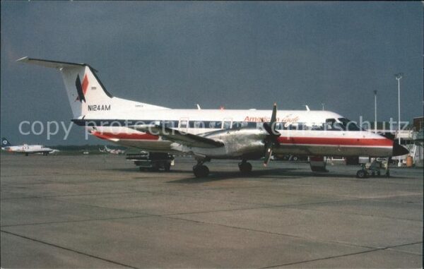 Flugzeuge Zivil American Eagle Embraer 120 Brazilia N12