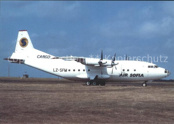 Flugzeuge Zivil Air Sofia Antonov 12 LZ-SFM