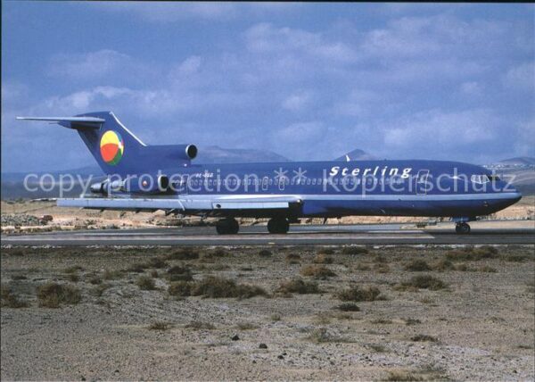 Flugzeuge Zivil Sterling Boeing B-727-200 OY-SEZ