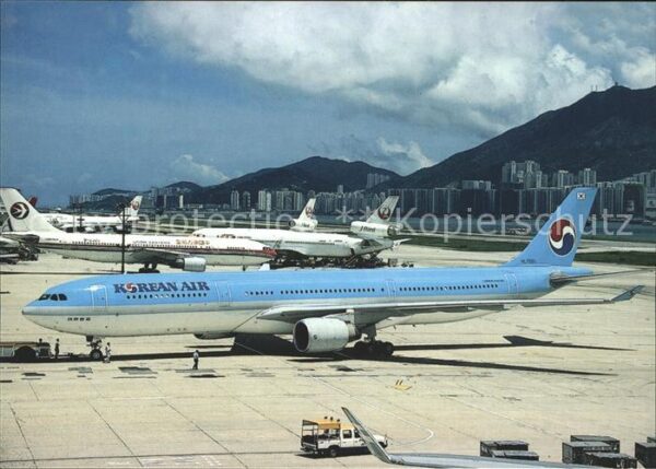 Flugzeuge Zivil Korean Air A 330-322 HL7551 c/n 172
