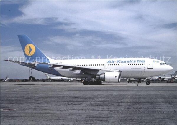 Flugzeuge Zivil Air Kazakstan A-310-300 UN-A3101