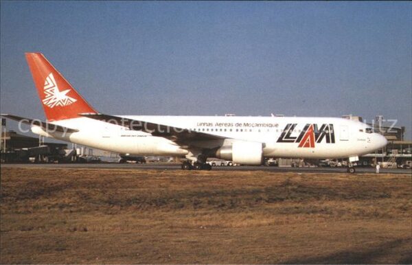 Flugzeuge Zivil Boeing 767-200ER LAM