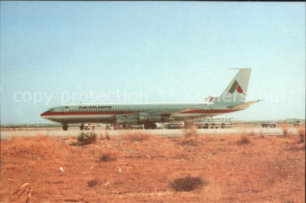 Flugzeuge Zivil Air Atlantis Boeing 707-382 B CS-TBA c/