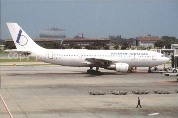 Flugzeuge Zivil Vietnam Airlines A 300 B4-2C F-BVGG cn