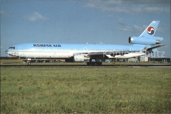 Flugzeuge Zivil Korean Air McDonnell Douglas MD11 HL737