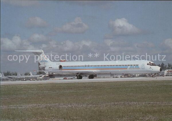 Flugzeuge Zivil ALM Antillean Airlines McDDouglas MD-82