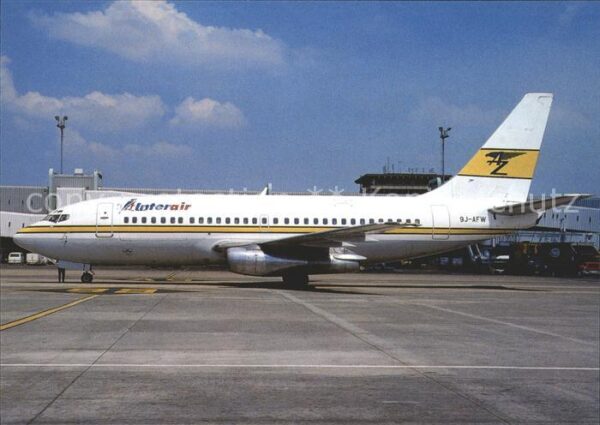 Flugzeuge Zivil InterAir Boeing B-737-202C 9J-AFW c/n 1