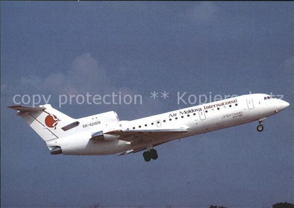 Flugzeuge Zivil Air Moldova International YAK42D ER-424