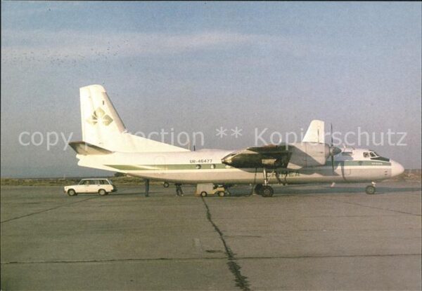 Flugzeuge Zivil AN-24 UR-46477