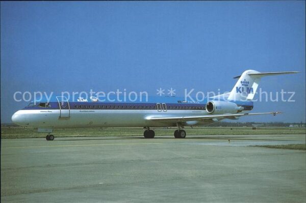 Flugzeuge Zivil KLM Fokker 100 PH-KLG