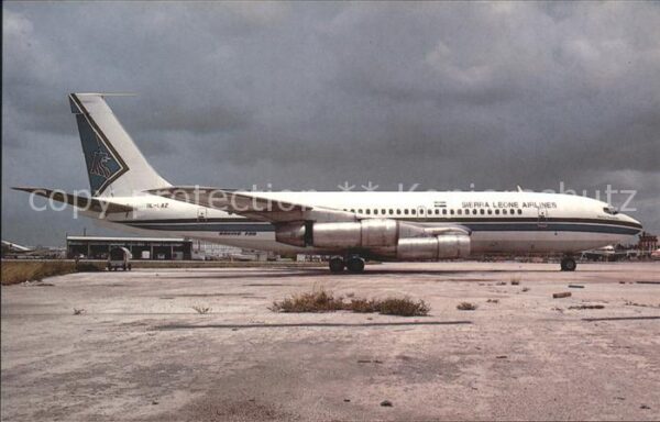 Flugzeuge Zivil Boeing B.720-030B 9L-LAZ c/n 18251 Sier