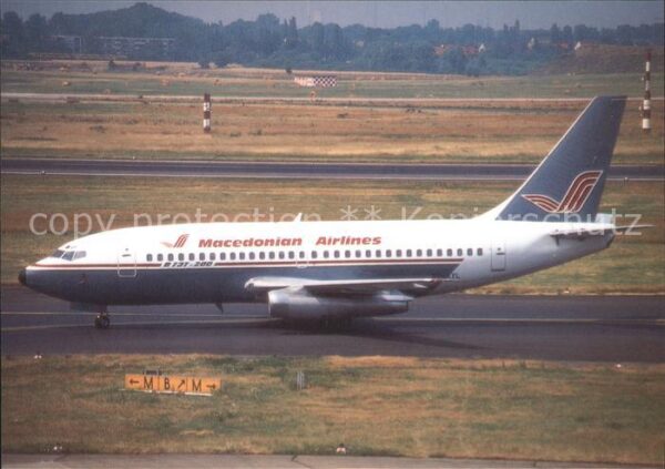 Flugzeuge Zivil Boeing 737-266 Advanced SU-AYL Macedoni