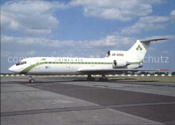 Flugzeuge Zivil Crimea Air Yakovlev 42D UR-42330 cn 452