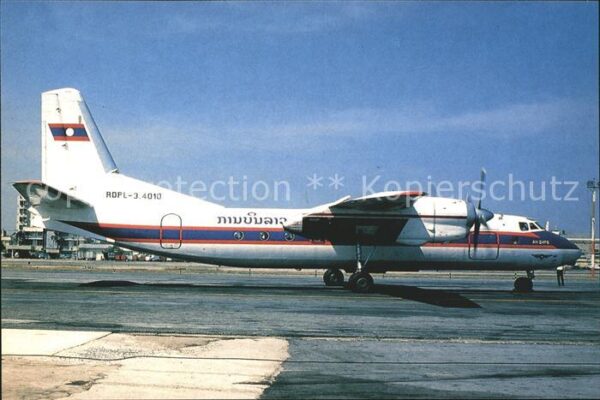 Flugzeuge Zivil Antonov AN24RV Lao Aviation RDPL-3 4010