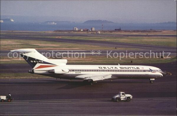 Flugzeuge Zivil Delta Shuttle Boeing 727-227 Advanced N