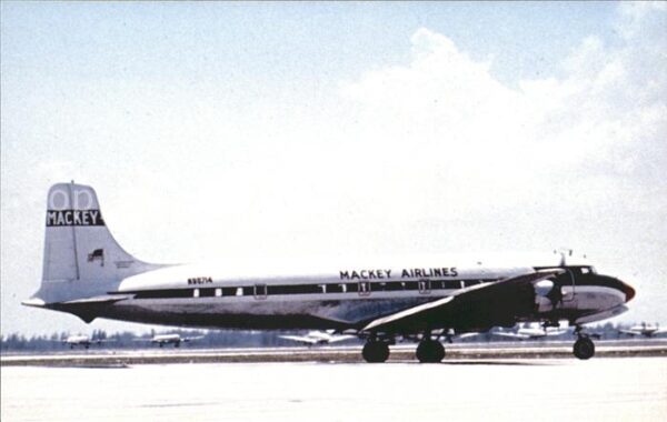 Flugzeuge Zivil Mackey Airlines Douglas DC-6