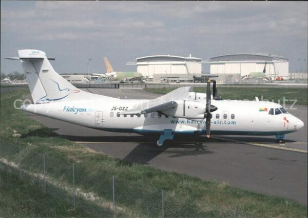 Flugzeuge Zivil Halcyon Air ATR-42-320 J5-GZZ c/n 296