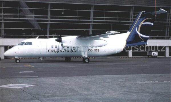Flugzeuge Zivil Origin Pacific Dash 8-102 ZK-NES c/n 12