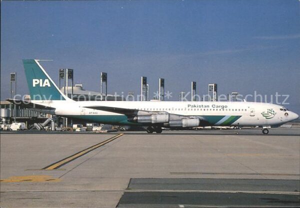 Flugzeuge Zivil Boeing 707 AP-AXG Pakistan Intl. Air Ca