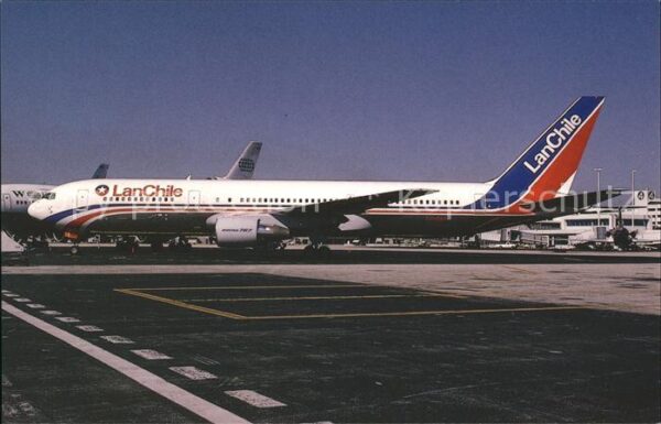 Flugzeuge Zivil Boeing 767-3YOER c/n 24948 CC-CEU Lan C