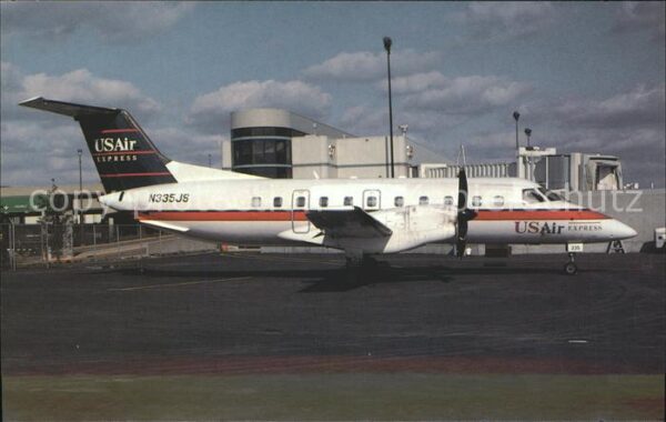 Flugzeuge Zivil USAir Express Embraer 120RT Brasilia N3