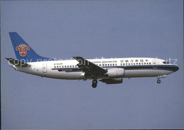 Flugzeuge Zivil China Southern Boeing 737-3Y0 B-2526 c/