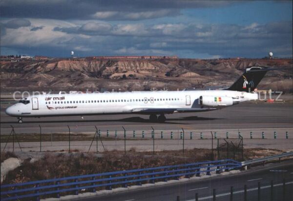Flugzeuge Zivil Air Mali MD-83 TZ-RMK c/n 53463