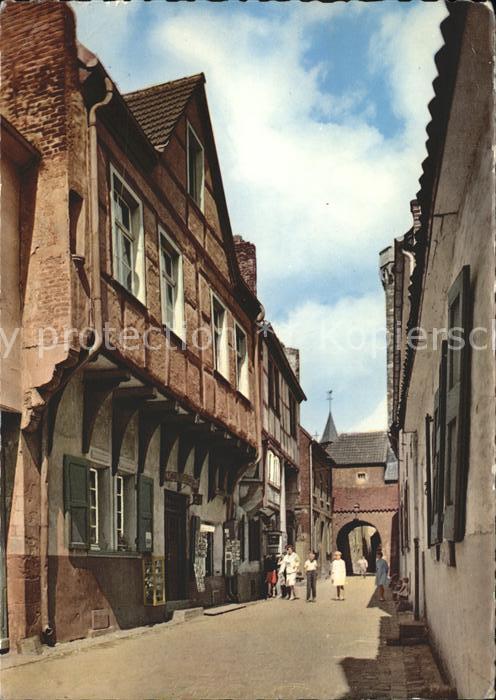 Zons Rheinstrasse Torbogen
