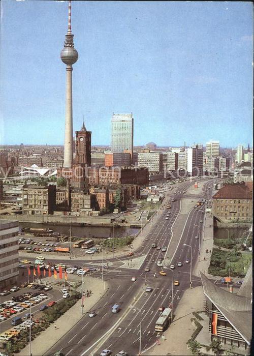 Berlin Blick zum Stadtzentrum Fernsehturm Haup
