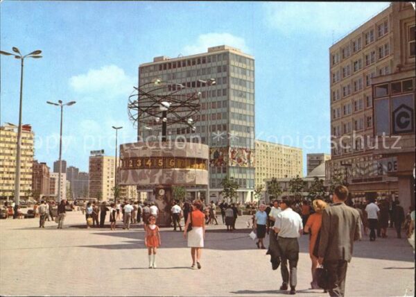 Berlin Urania Weltzeituhr Alexanderplatz