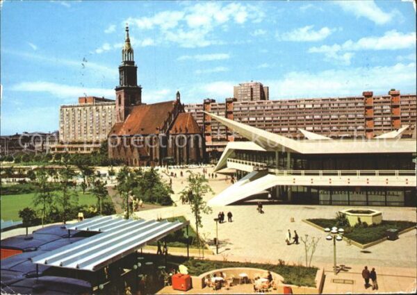 Berlin Marienkirche Anlage am Fernsehturm UKW