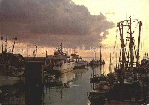 Pellworm Insel Hafen Fähre Schiffe Segelboote