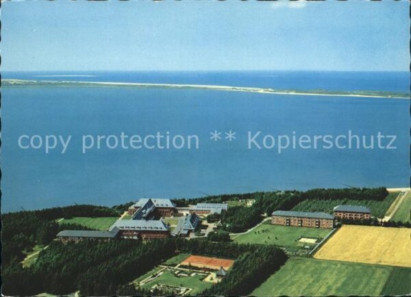 Utersum Fliegeraufnahme Kurklinik Blick Amrum