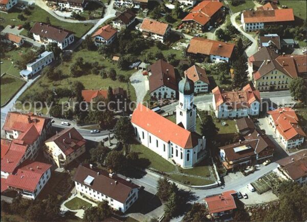 Rettenberg Oberallgaeu Fliegeraufnahme Historischer Ortskern P