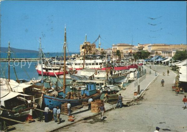 Egina Aegina Le Port Hafen Fischerboote