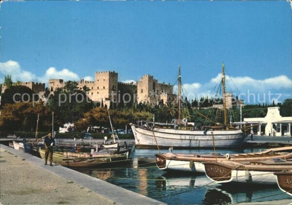 Rhodos Rhodes Aegaeis Palais des Chevaliers Ritterpalast Hafe