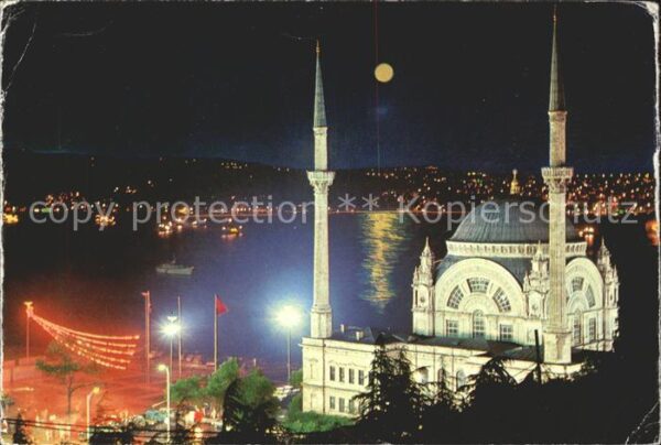 Istanbul Constantinopel Dolmabahce Moschee Bosphorus