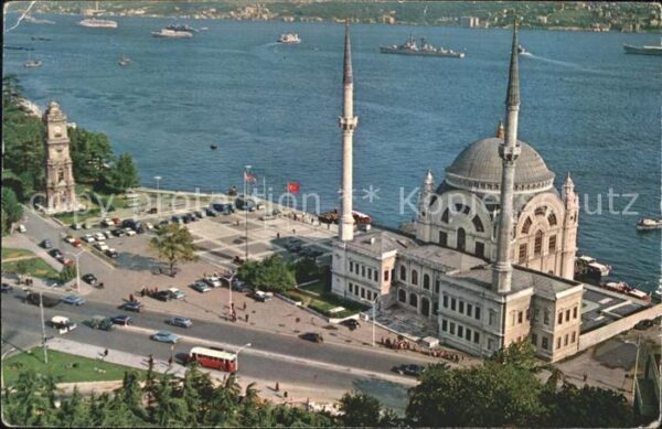 Istanbul Constantinopel Dolmabahce Museum Bosphorus