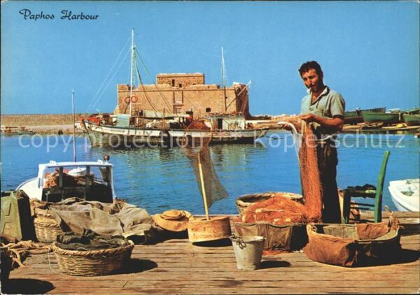 Paphos Harbour Fischer Boot