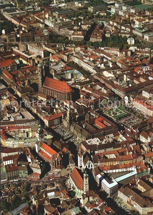 Muenchen Rathaus Marienplatz Pfarrkirche St. Pet