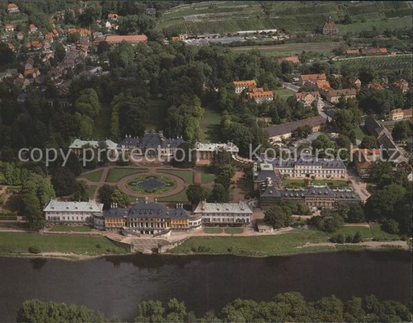 Dresden Königsschloss mit Schlossgarten und Pil