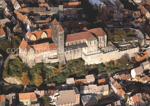 Quedlinburg Stifts und Schlosskirche Fliegeraufnahm